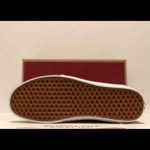 vans chukka low obsidian